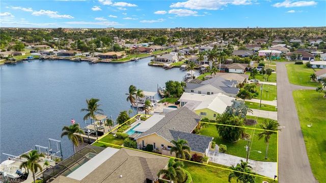 3909 SE 1st AVE, Cape Coral, FL 33904