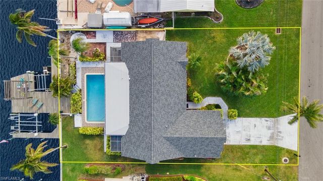 3909 SE 1st AVE, Cape Coral, FL 33904