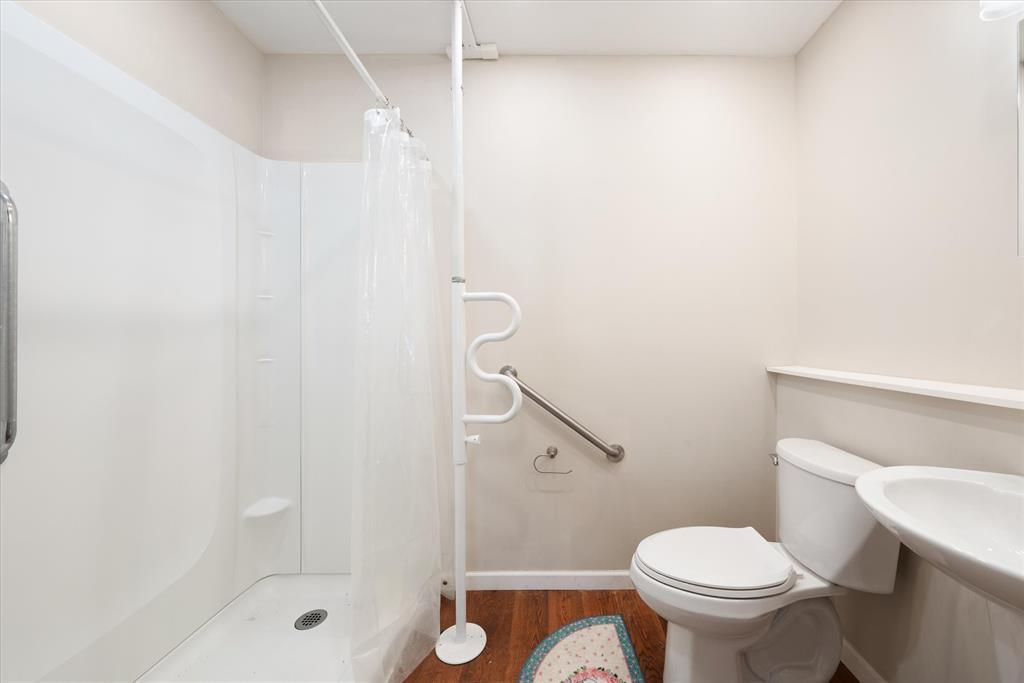 Image 50 of property listing at 806 S Pine Street, Crescent, OK 73028