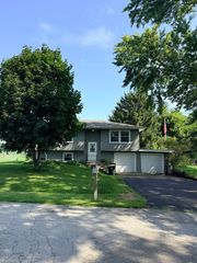 6 Marlin Drive, Oswego, IL 60543