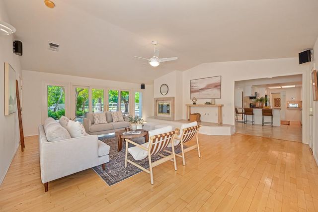 7263 Hickory Ave, Orangevale, CA 95662