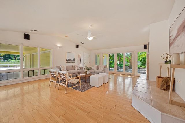 7263 Hickory Ave, Orangevale, CA 95662