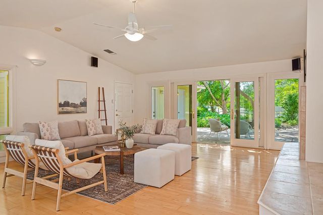7263 Hickory Ave, Orangevale, CA 95662