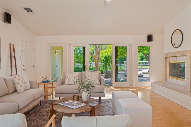 7263 Hickory Ave, Orangevale, CA 95662