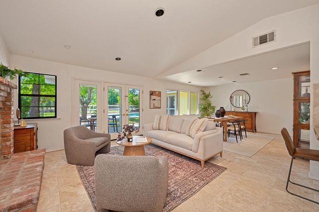 7263 Hickory Ave, Orangevale, CA 95662