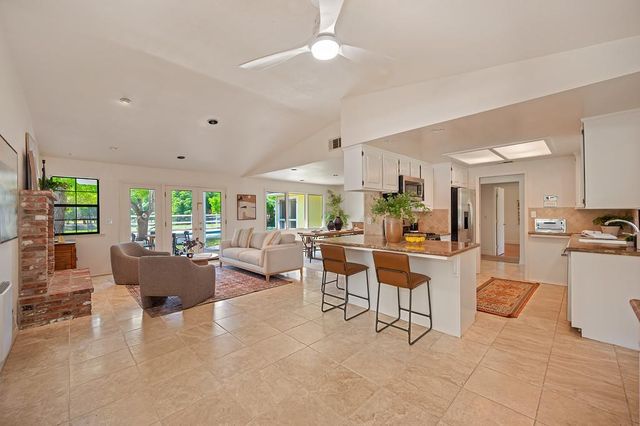 7263 Hickory Ave, Orangevale, CA 95662