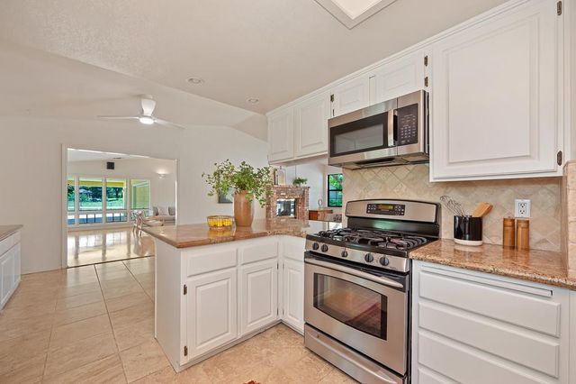 7263 Hickory Ave, Orangevale, CA 95662