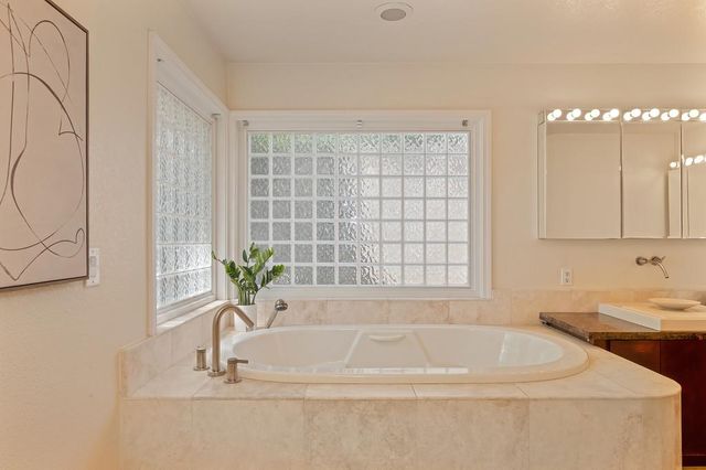 7263 Hickory Ave, Orangevale, CA 95662