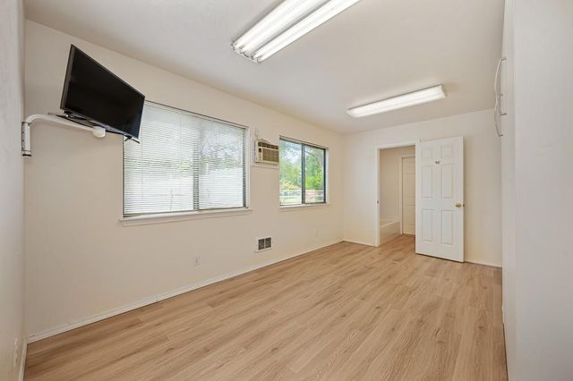 7263 Hickory Ave, Orangevale, CA 95662