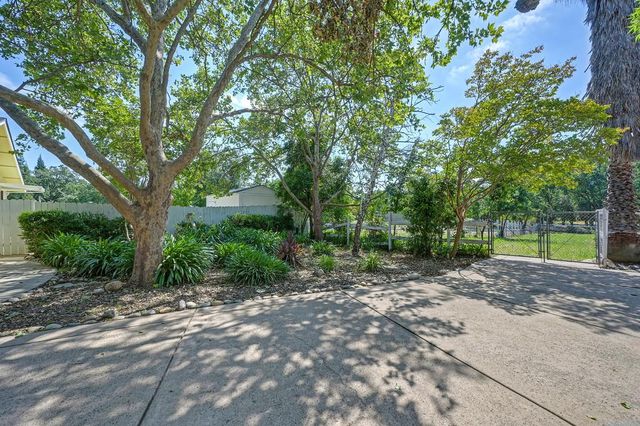 7263 Hickory Ave, Orangevale, CA 95662