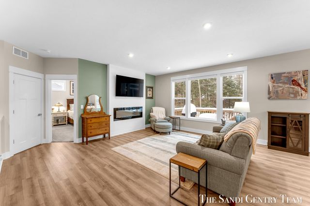 14429 Windway Drive, Grand Haven Twp, MI 49417