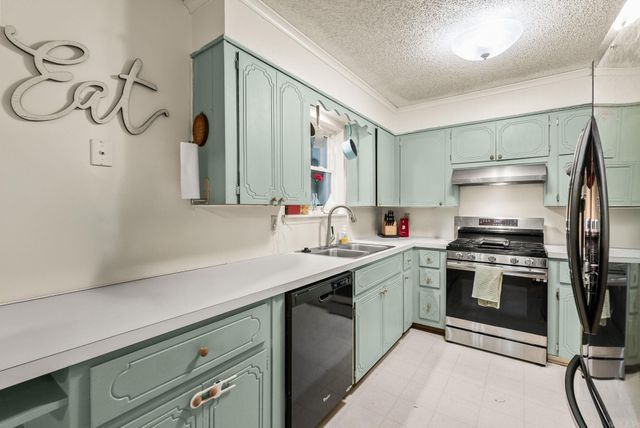 43 Falcon Drive, Sherwood, AR 72120