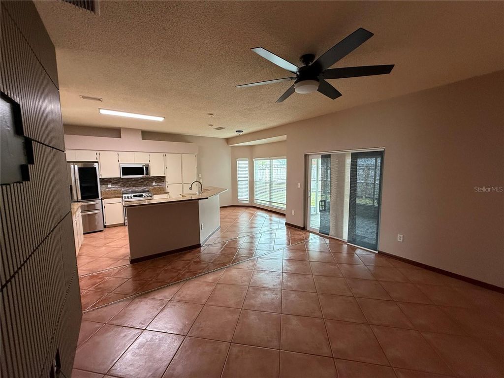 Image 13 of property listing at 8714 IMPERIAL COURT, Tampa, FL 33635
