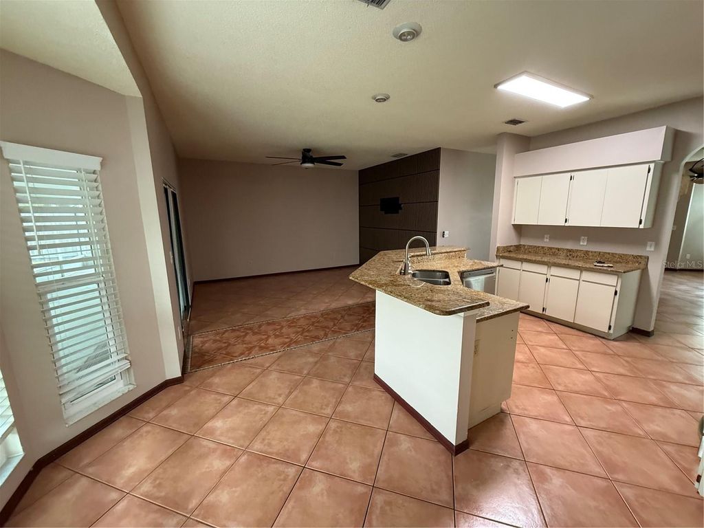 Image 14 of property listing at 8714 IMPERIAL COURT, Tampa, FL 33635