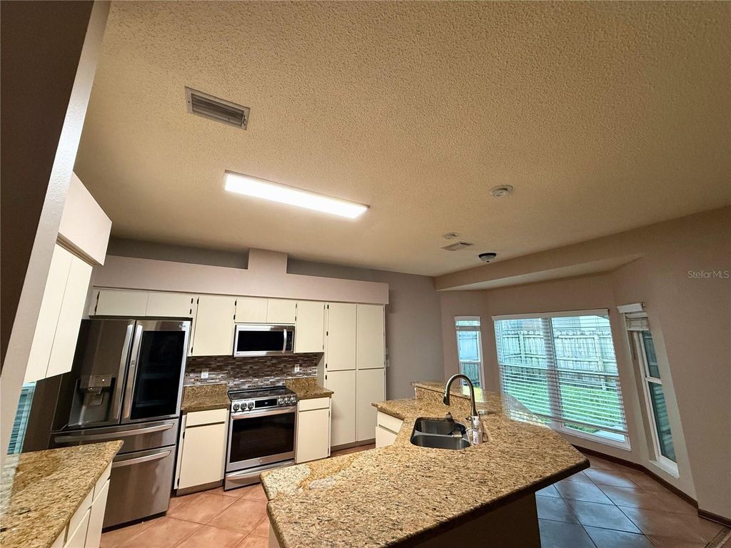 Image 17 of property listing at 8714 IMPERIAL COURT, Tampa, FL 33635