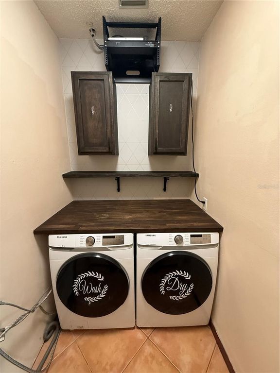 Image 24 of property listing at 8714 IMPERIAL COURT, Tampa, FL 33635