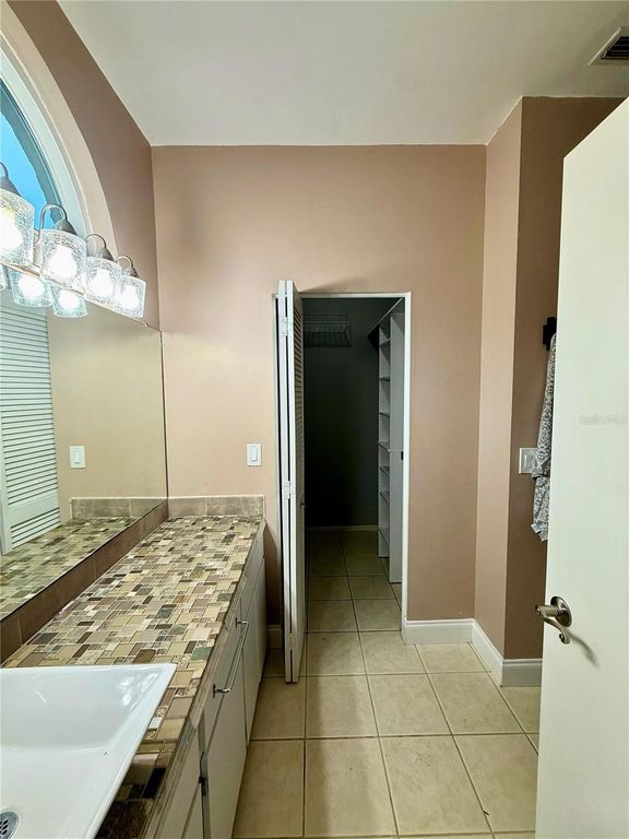 Image 30 of property listing at 8714 IMPERIAL COURT, Tampa, FL 33635