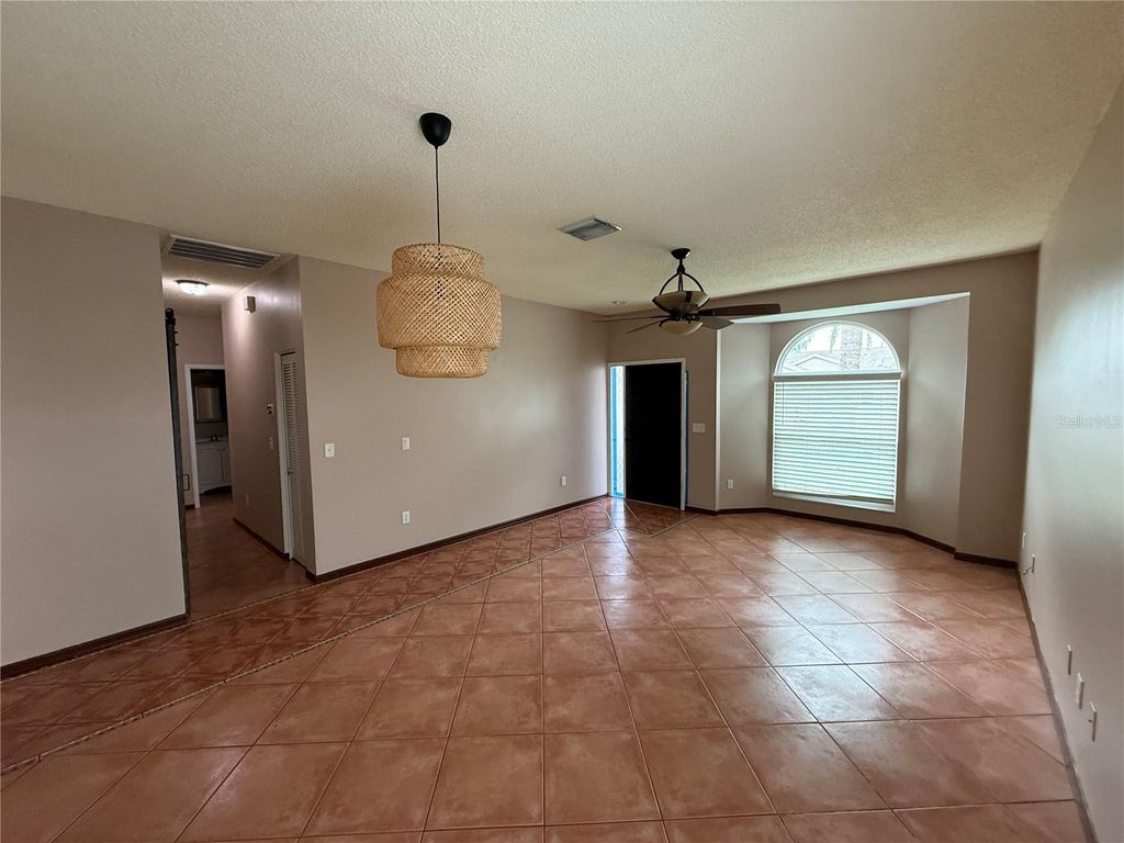 Image 7 of property listing at 8714 IMPERIAL COURT, Tampa, FL 33635