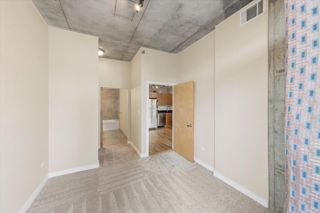 1720 S Michigan Avenue 202, Chicago, IL 60616