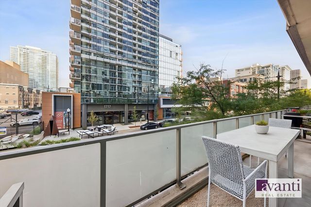 1720 S Michigan Avenue 202, Chicago, IL 60616