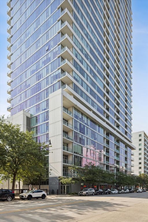 1720 S Michigan Avenue 202, Chicago, IL 60616