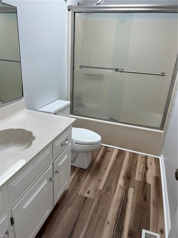 10 Poulas CT, Hampton, VA 23669