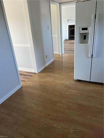 10 Poulas CT, Hampton, VA 23669