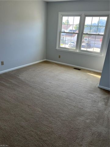 10 Poulas CT, Hampton, VA 23669
