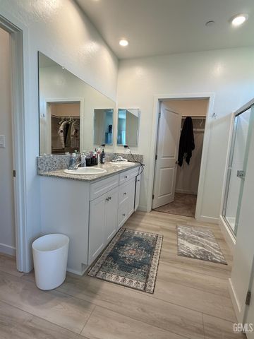 6804 Bosham Court, Bakersfield, CA 93307