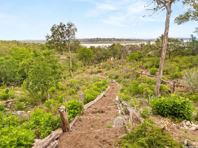 2135 Lakeview, Canyon Lake, TX 78133