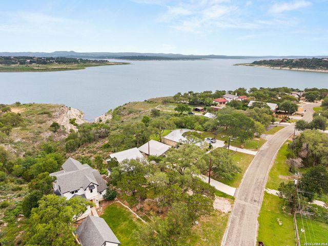 2135 Lakeview, Canyon Lake, TX 78133