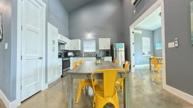 2135 Lakeview, Canyon Lake, TX 78133