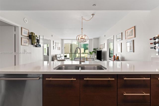 500 Brickell Ave 1405, Miami, FL 33131