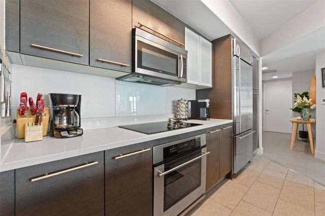 500 Brickell Ave 1405, Miami, FL 33131