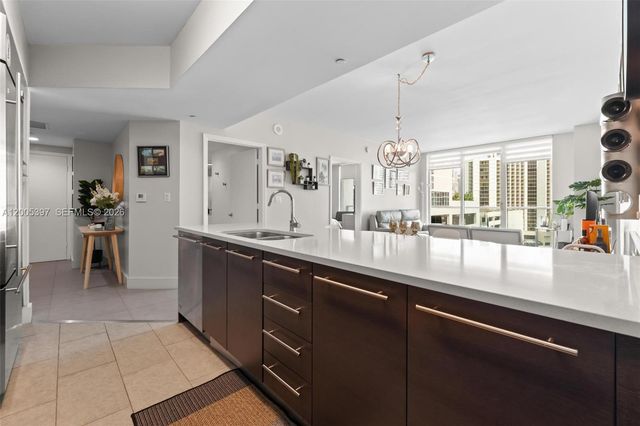 500 Brickell Ave 1405, Miami, FL 33131