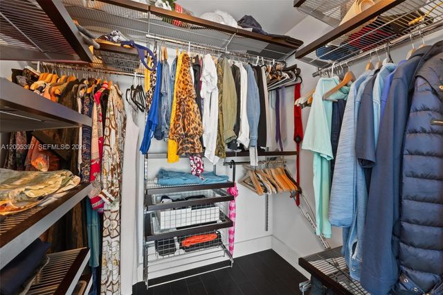 500 Brickell Ave 1405, Miami, FL 33131