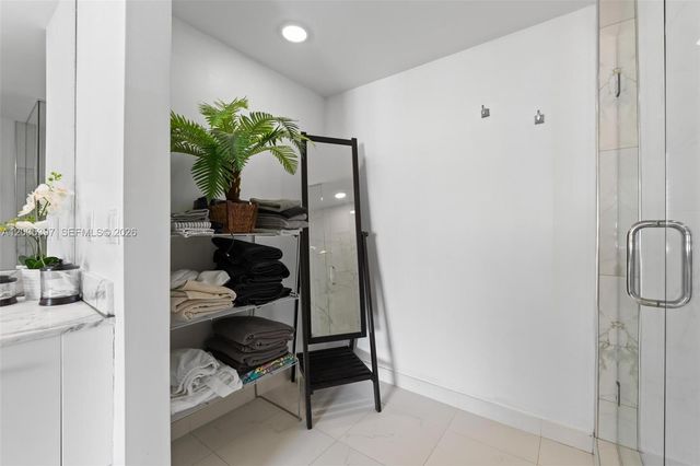 500 Brickell Ave 1405, Miami, FL 33131