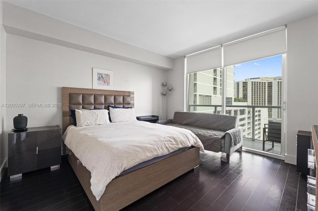 500 Brickell Ave 1405, Miami, FL 33131
