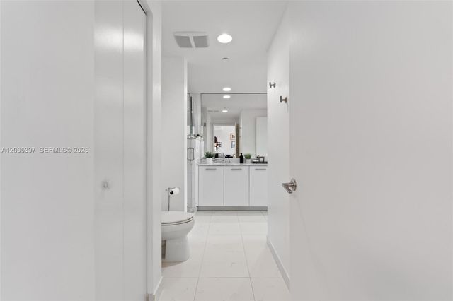 500 Brickell Ave 1405, Miami, FL 33131