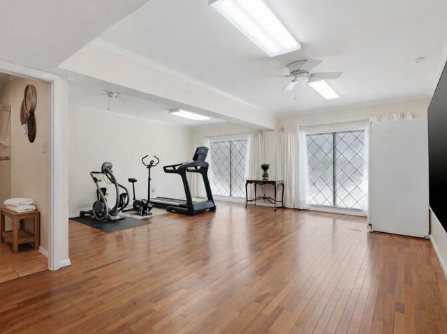 3727 HUNDRED OAKS DR, San Antonio, TX 78217