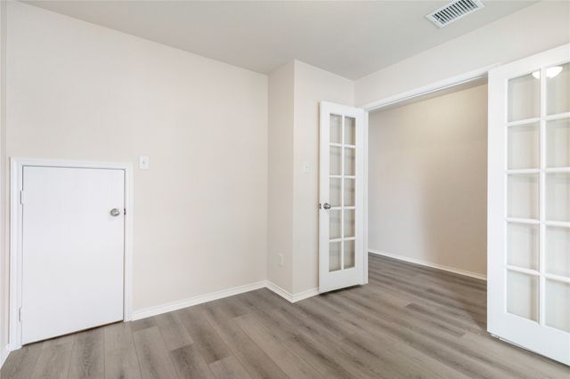5140 Mirror Lake Drive, Haltom City, TX 76117