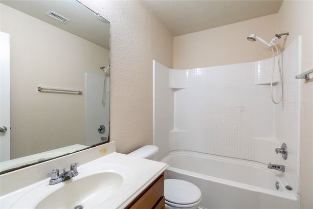 5140 Mirror Lake Drive, Haltom City, TX 76117