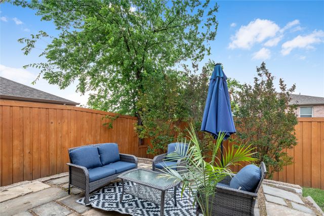 5140 Mirror Lake Drive, Haltom City, TX 76117