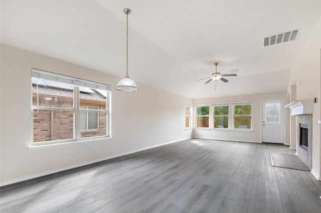 5140 Mirror Lake Drive, Haltom City, TX 76117