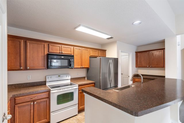 5140 Mirror Lake Drive, Haltom City, TX 76117