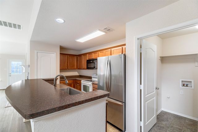 5140 Mirror Lake Drive, Haltom City, TX 76117
