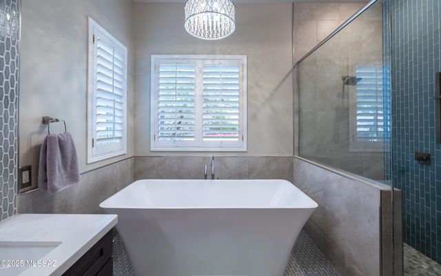 5062 W Coyote Gulch Loop, Marana, AZ 85658