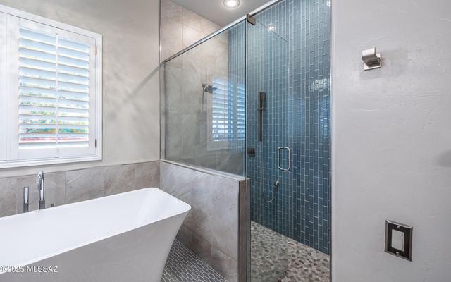 5062 W Coyote Gulch Loop, Marana, AZ 85658