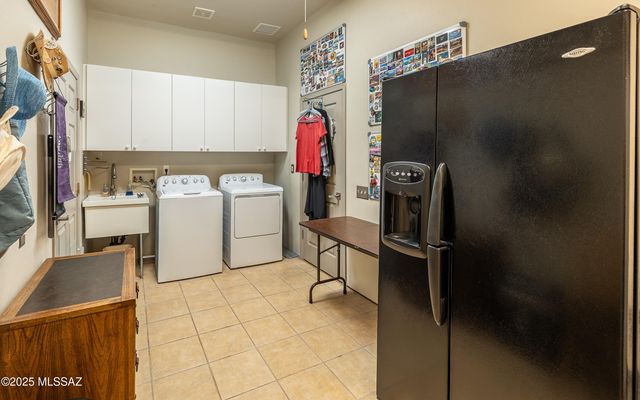 5062 W Coyote Gulch Loop, Marana, AZ 85658