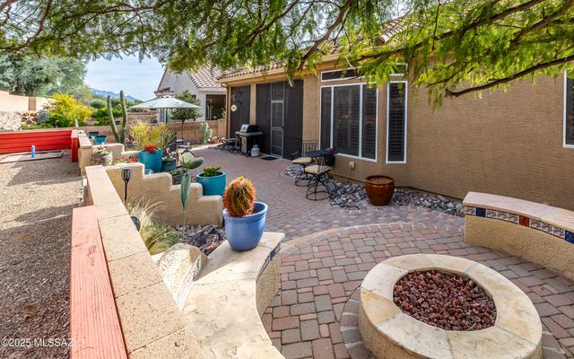 5062 W Coyote Gulch Loop, Marana, AZ 85658